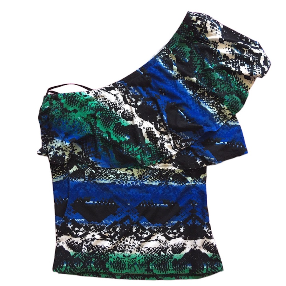 Bebe one shoulder top NWT